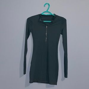 Brand new dress, Size XS, working zipper, polyester